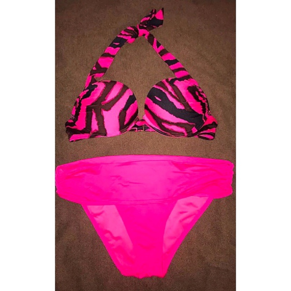 V.S Bombshell baiting suit. Adds two cup sizes !